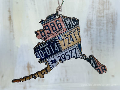Alaska Vintage License Plate Ornament Magnet