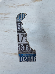 Delaware Vintage License Plate Ornament Magnet