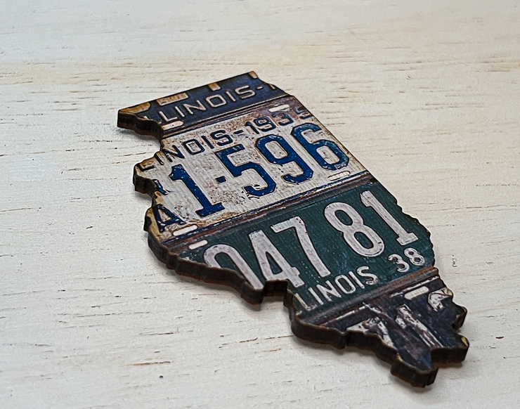 Illinois Vintage License Plate Ornament Magnet