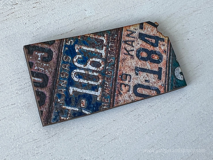 Kansas Vintage License Plate Ornament Magnet