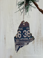 Maine Vintage License Plate Ornament Magnet